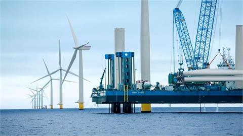 The Workers Caught in Trump’s Offshore Wind Crackdown